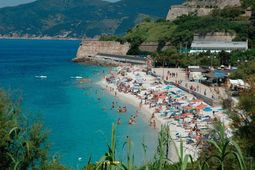 Hotel Crystal Portoferraio Zewnętrze zdjęcie